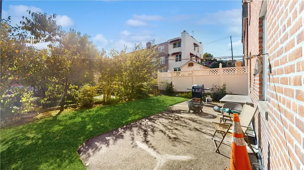 1262 Mace Avenue Bronx NY 10469