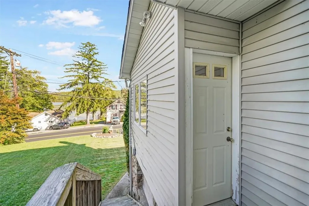 81 W Mombasha Road Monroe NY 10950
