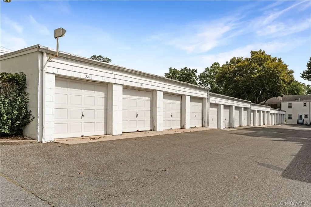 737 Tuckahoe Road Yonkers NY 10710
