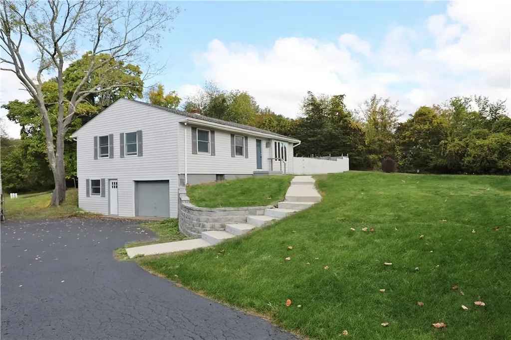 42 W Pine Road Staatsburg NY 12580