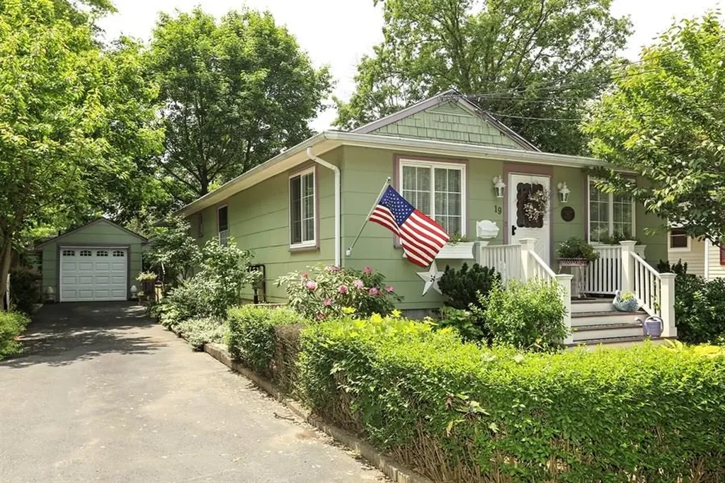 19 Bulkley Manor Rye NY 10580