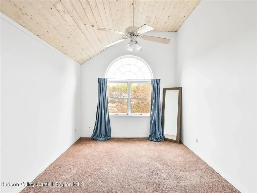 24 Ruby Meadows Road Lake Katrine NY 12449