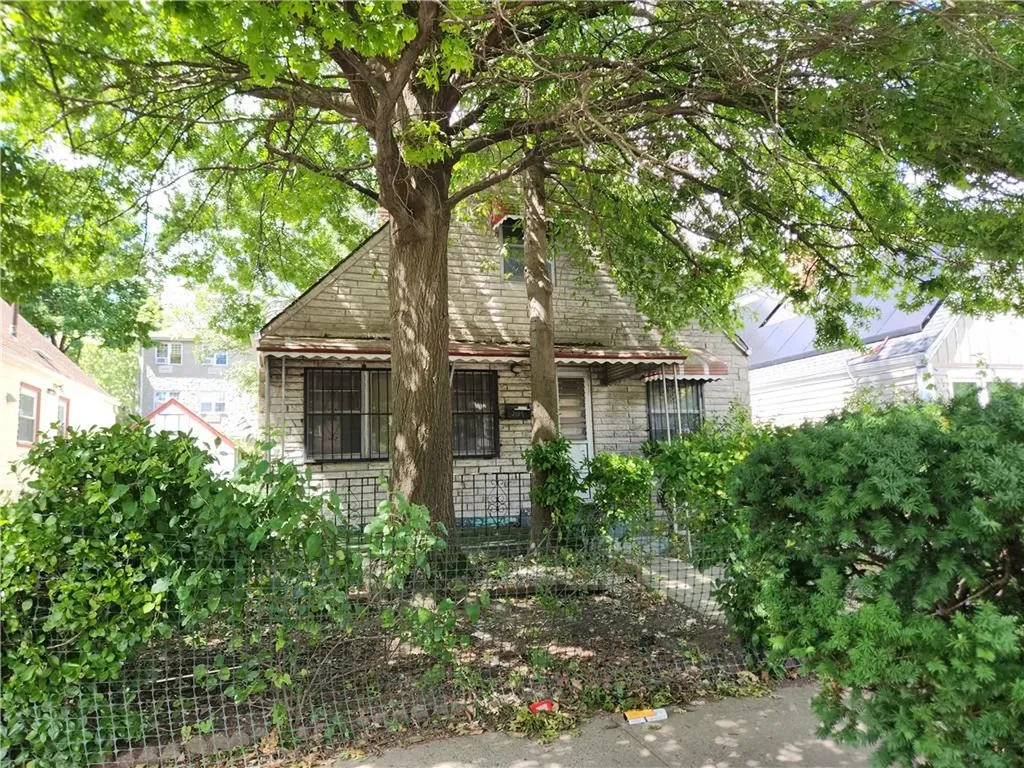 3139 Edson Avenue Bronx NY 10469