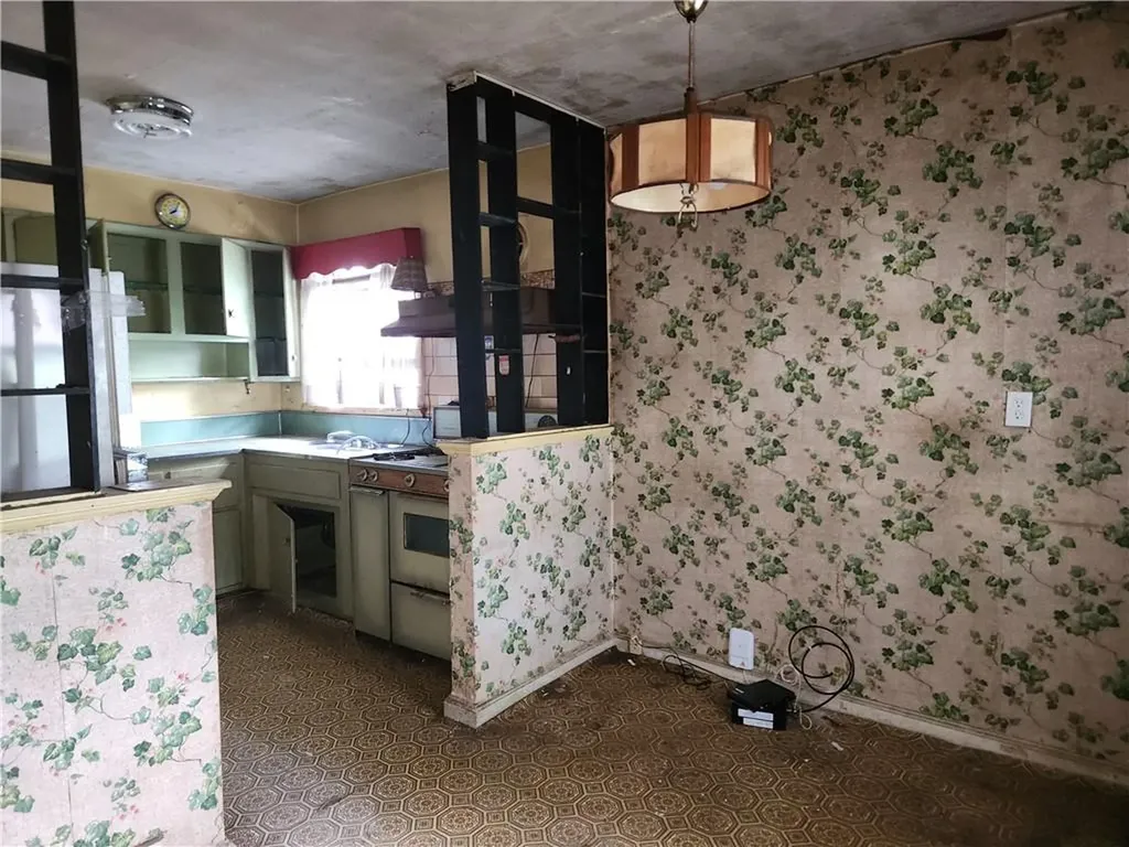 3139 Edson Avenue Bronx NY 10469