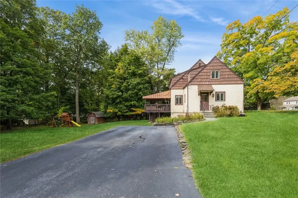 21 Grandview Avenue Suffern NY 10901