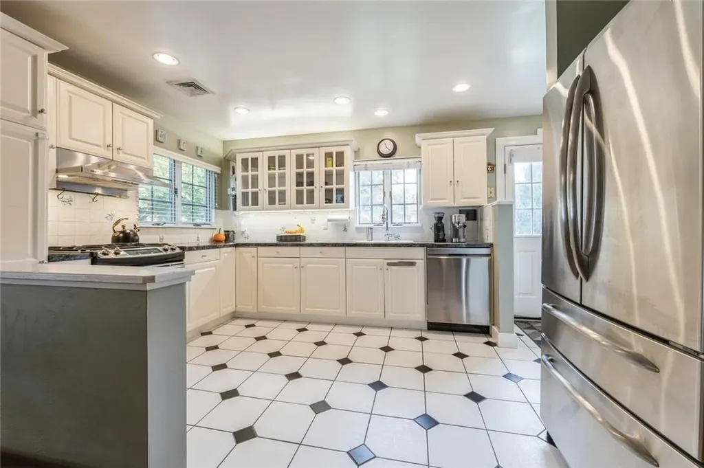21 Grandview Avenue Suffern NY 10901