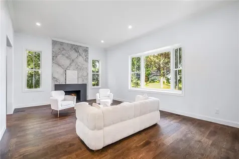 22 Old Lyme Road Scarsdale NY 10583