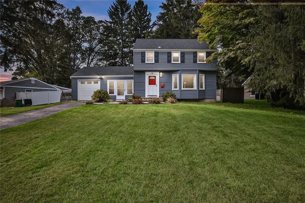 19 South Drive Hyde Park NY 12538