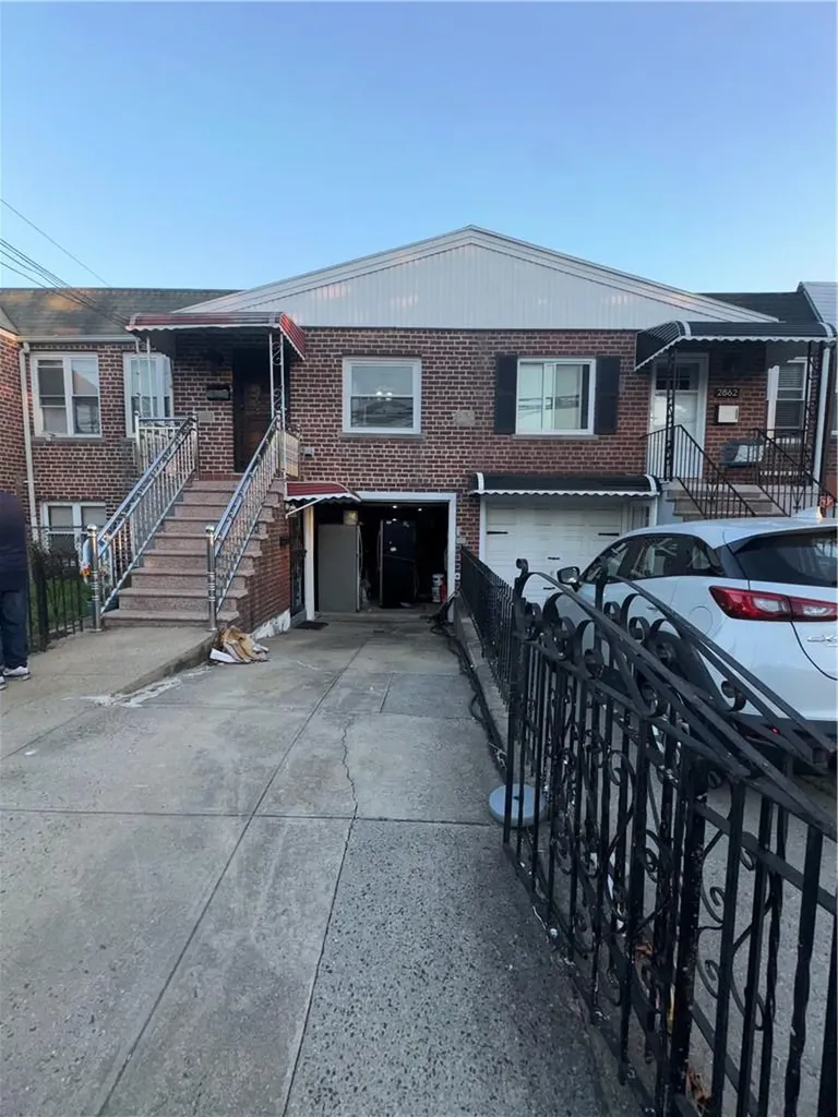 2864 Philip Avenue Bronx NY 10465