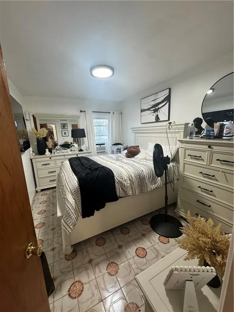 2864 Philip Avenue Bronx NY 10465