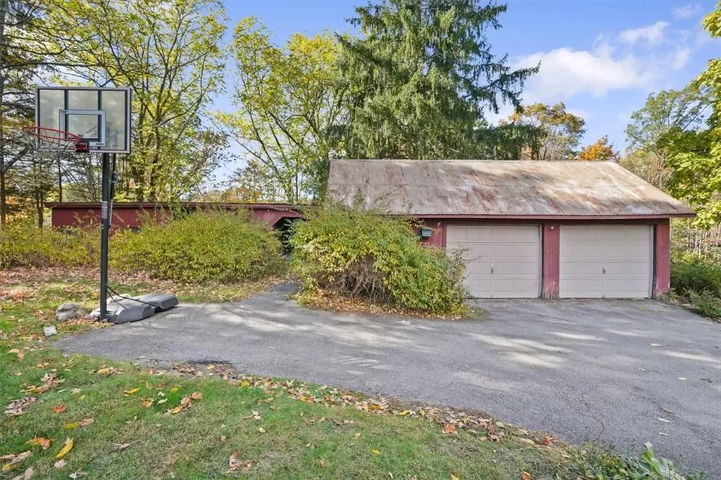 1301 Kings Highway Chester NY 10918