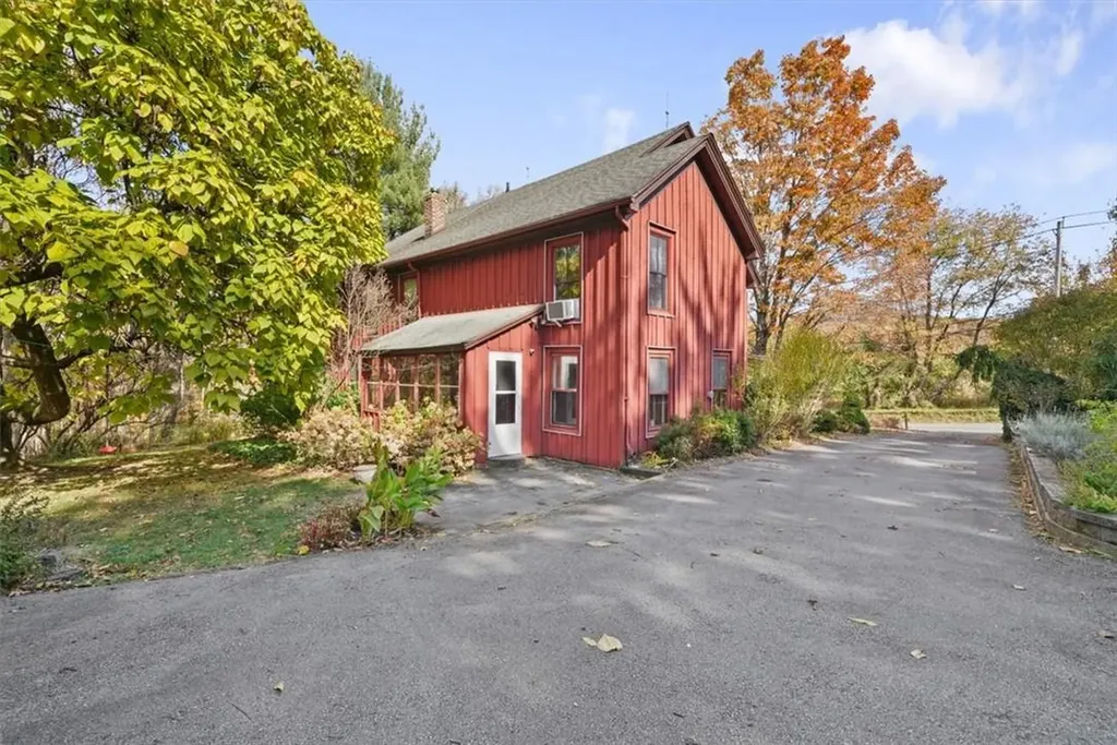 1301 Kings Highway Chester NY 10918