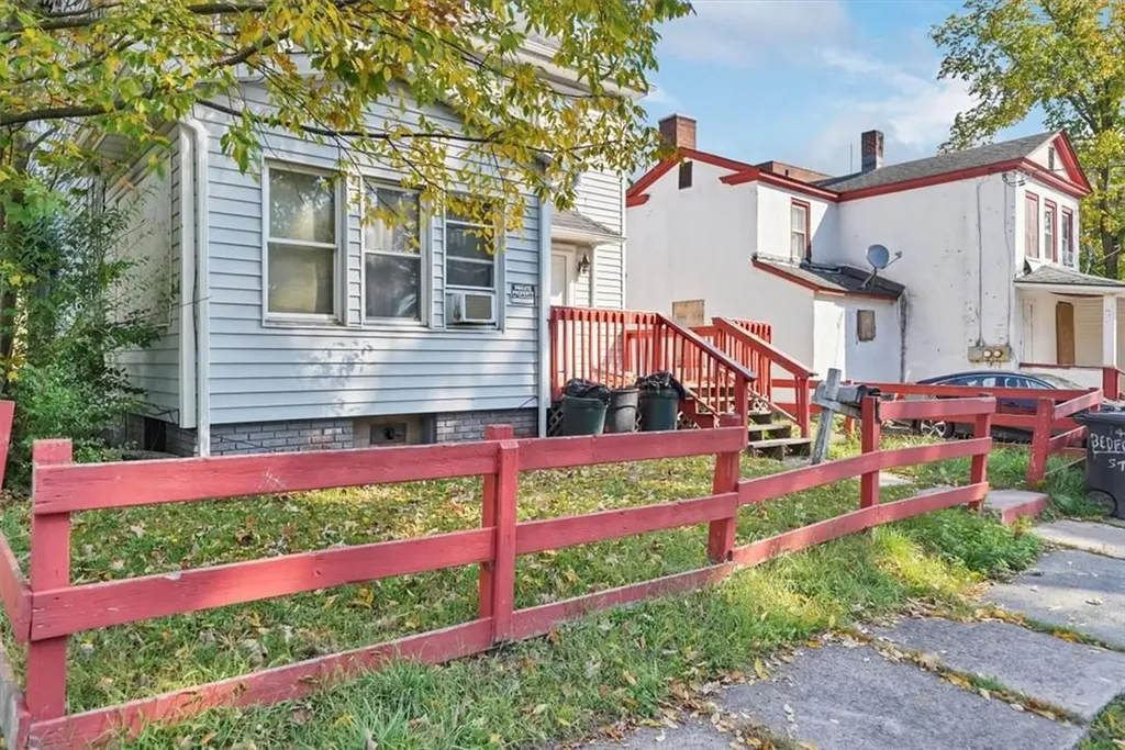 14 Bedford Avenue Monticello NY 12701