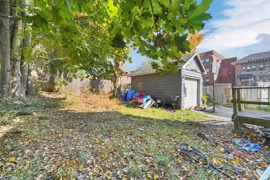 14 Bedford Avenue Monticello NY 12701