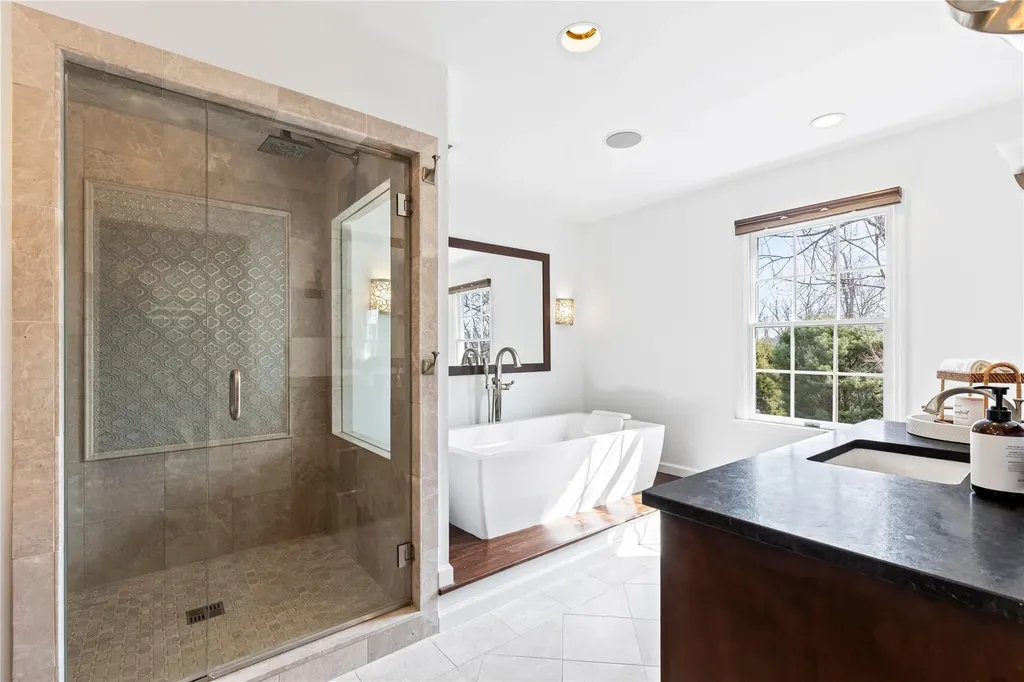 10 Packard Court Rye NY 10580