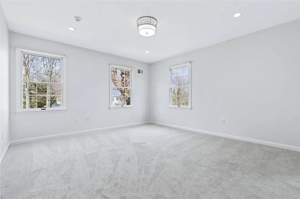 10 Packard Court Rye NY 10580