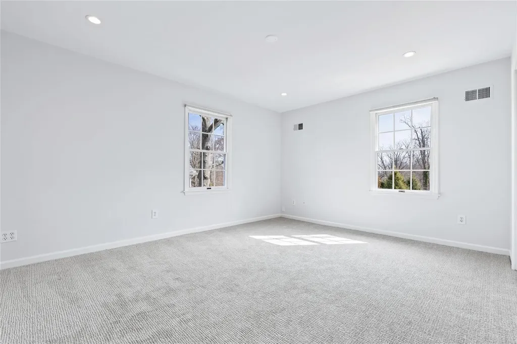 10 Packard Court Rye NY 10580