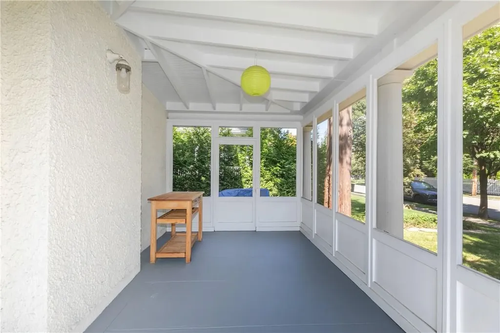 607 Prospect Avenue Mamaroneck NY 10543