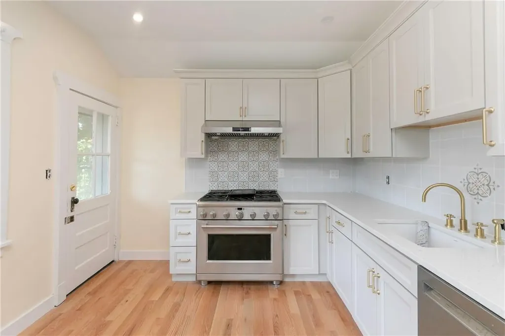 607 Prospect Avenue Mamaroneck NY 10543