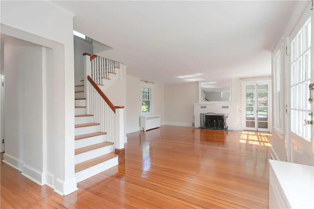 607 Prospect Avenue Mamaroneck NY 10543