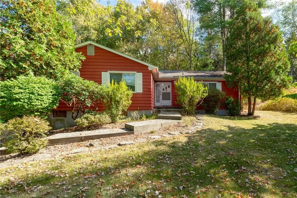 15 Slate Hill Drive Poughkeepsie NY 12603
