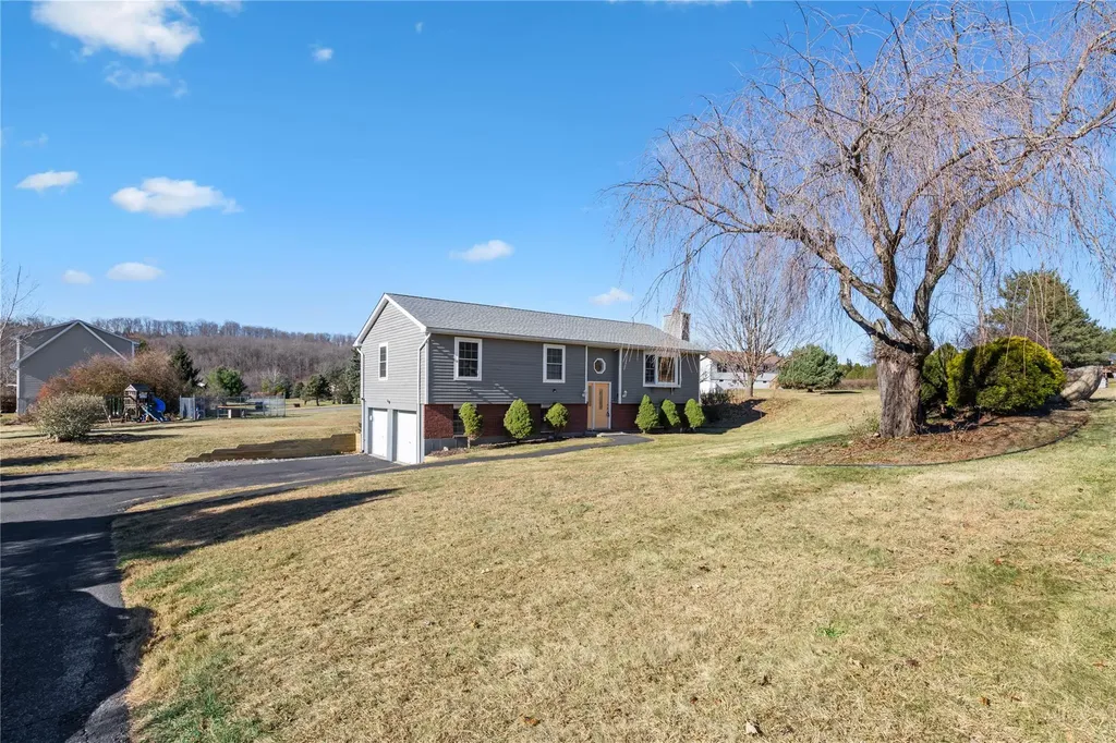 9 White Farm Road Wingdale NY 12594