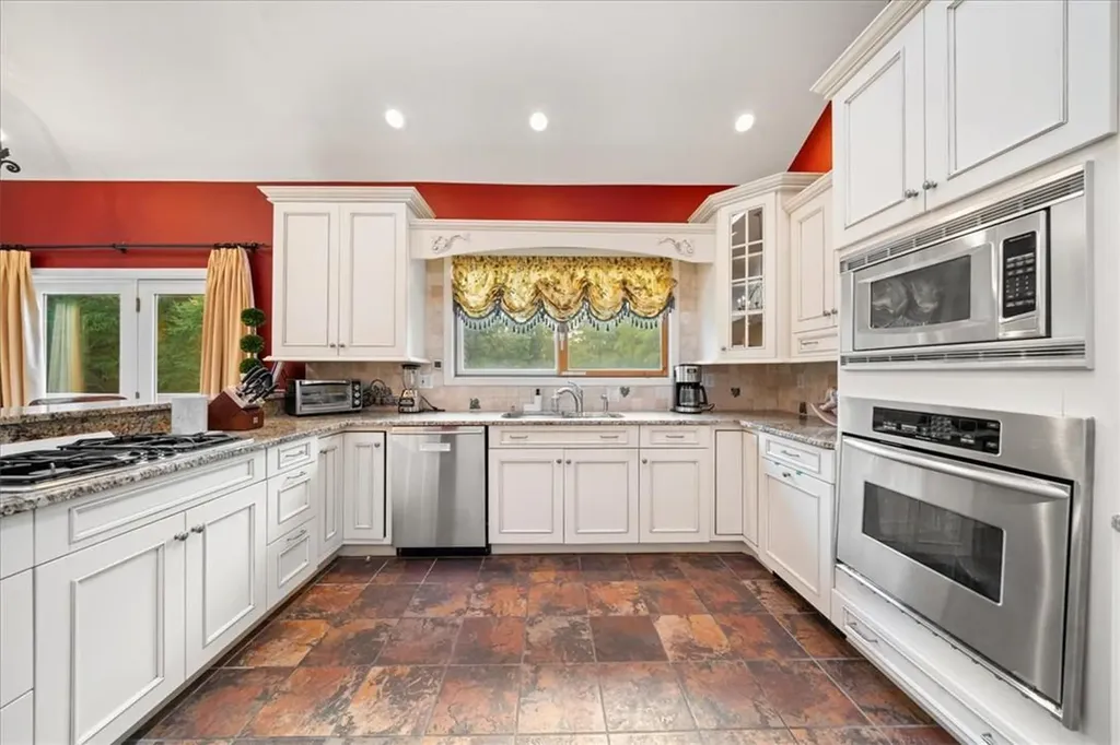 214 Brown Road Middletown NY 10941