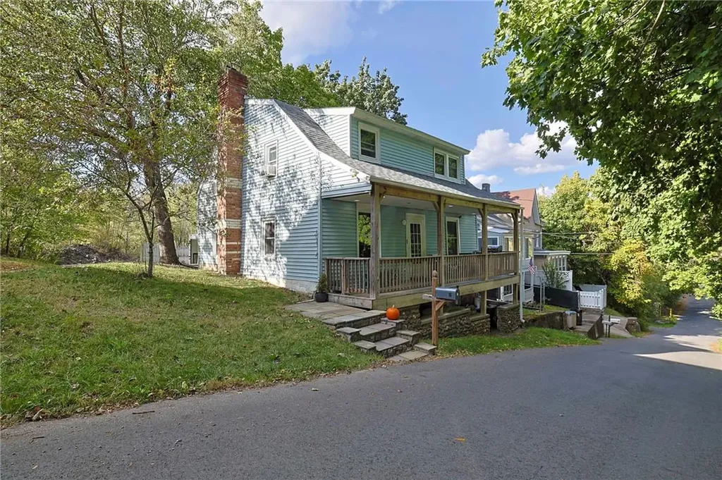 16 Cullen Avenue New Windsor NY 12553