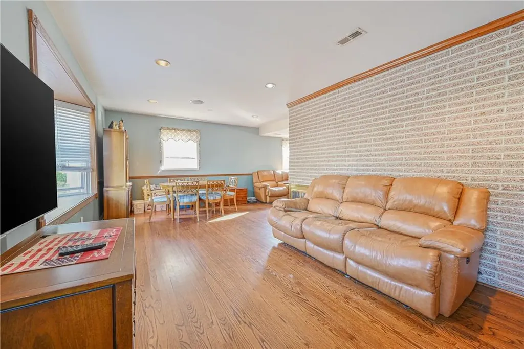 3204 Glennon Place Bronx NY 10465