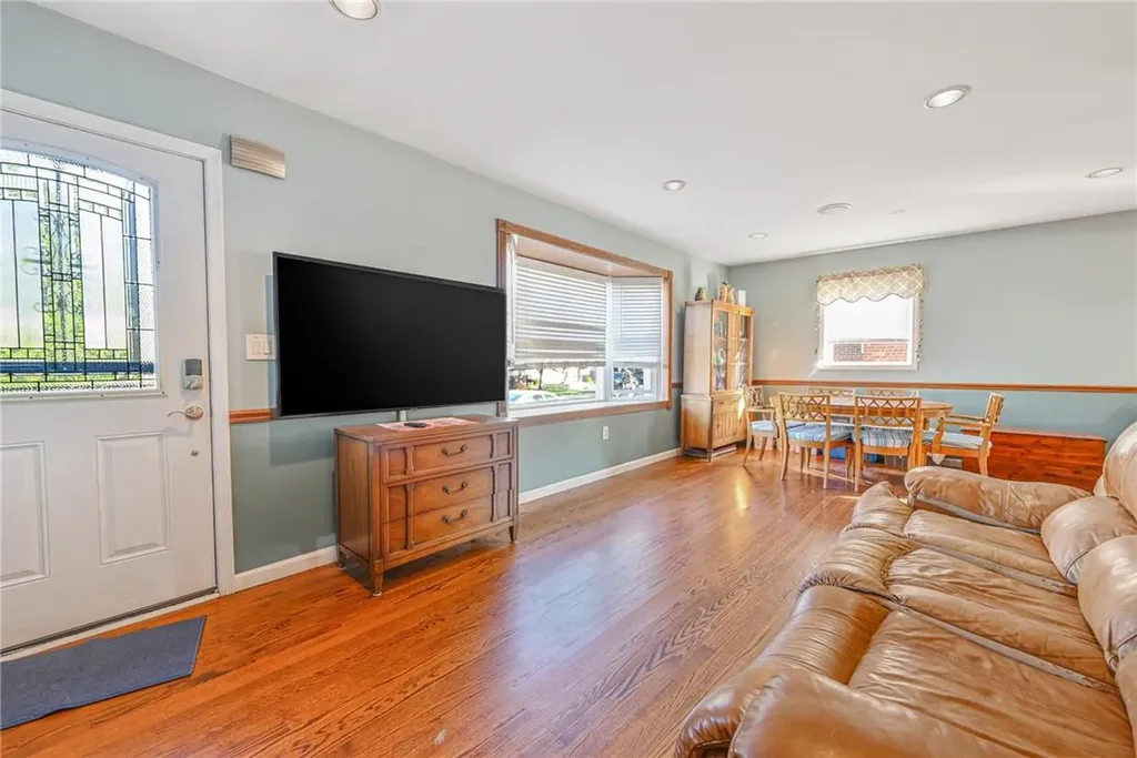 3204 Glennon Place Bronx NY 10465