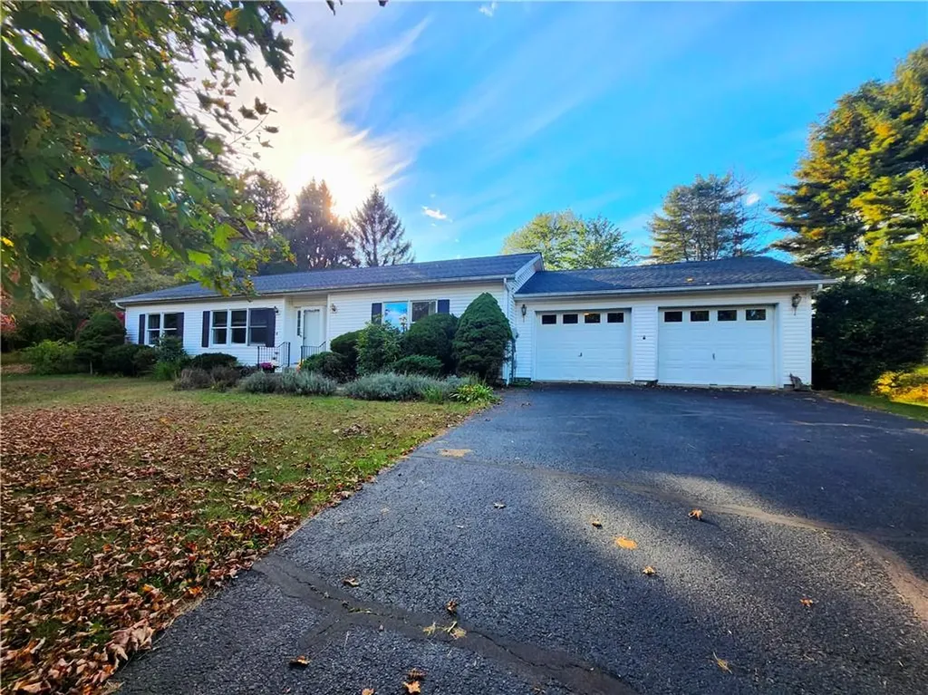 28 Fruit Bud Lane Red Hook NY 12571