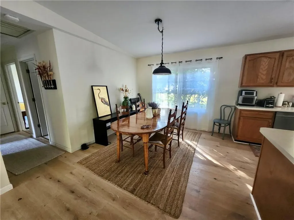 28 Fruit Bud Lane Red Hook NY 12571