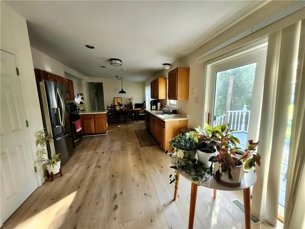 28 Fruit Bud Lane Red Hook NY 12571