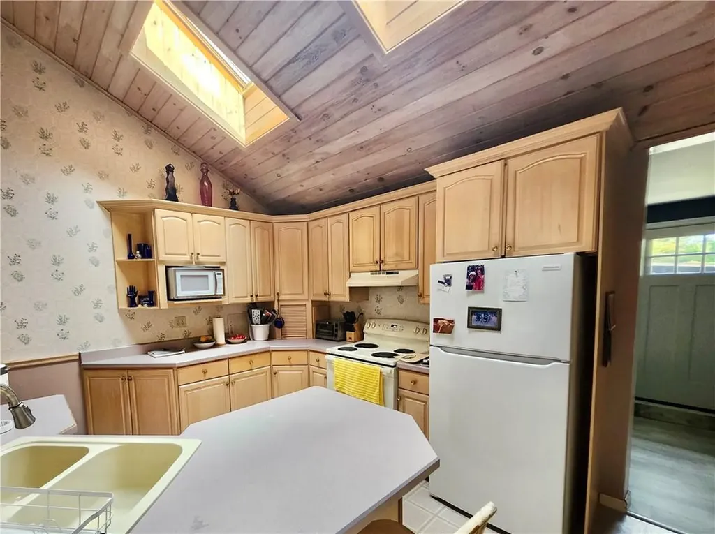 53 Rokeby Road Red Hook NY 12571