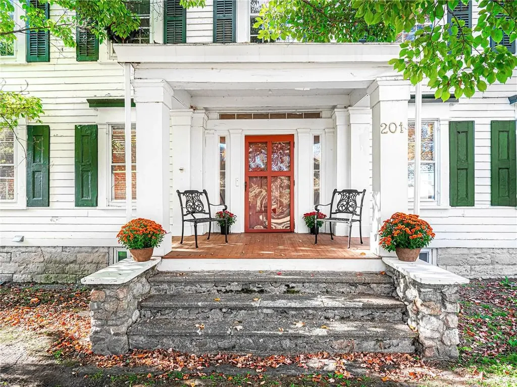201 Kings Highway Warwick NY 10990