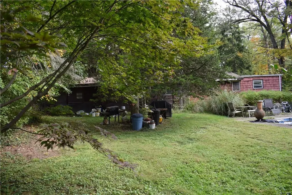 11 Tree Top Lane Poughkeepsie NY 12603