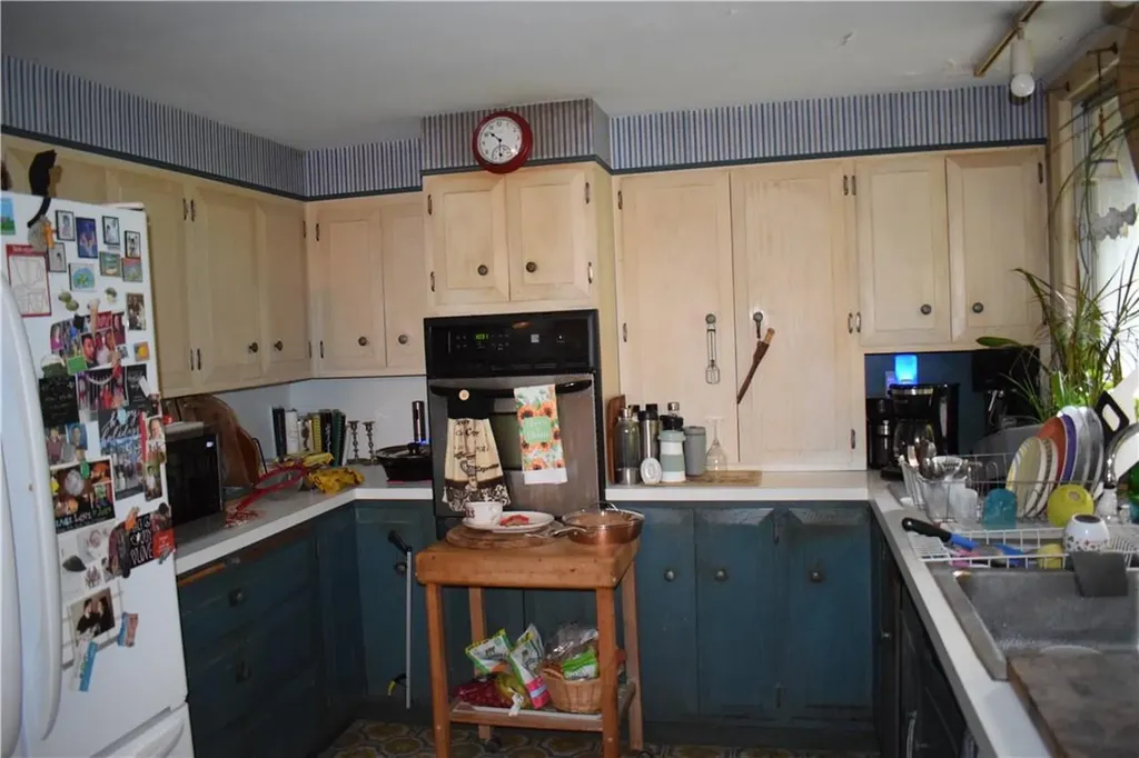 11 Tree Top Lane Poughkeepsie NY 12603