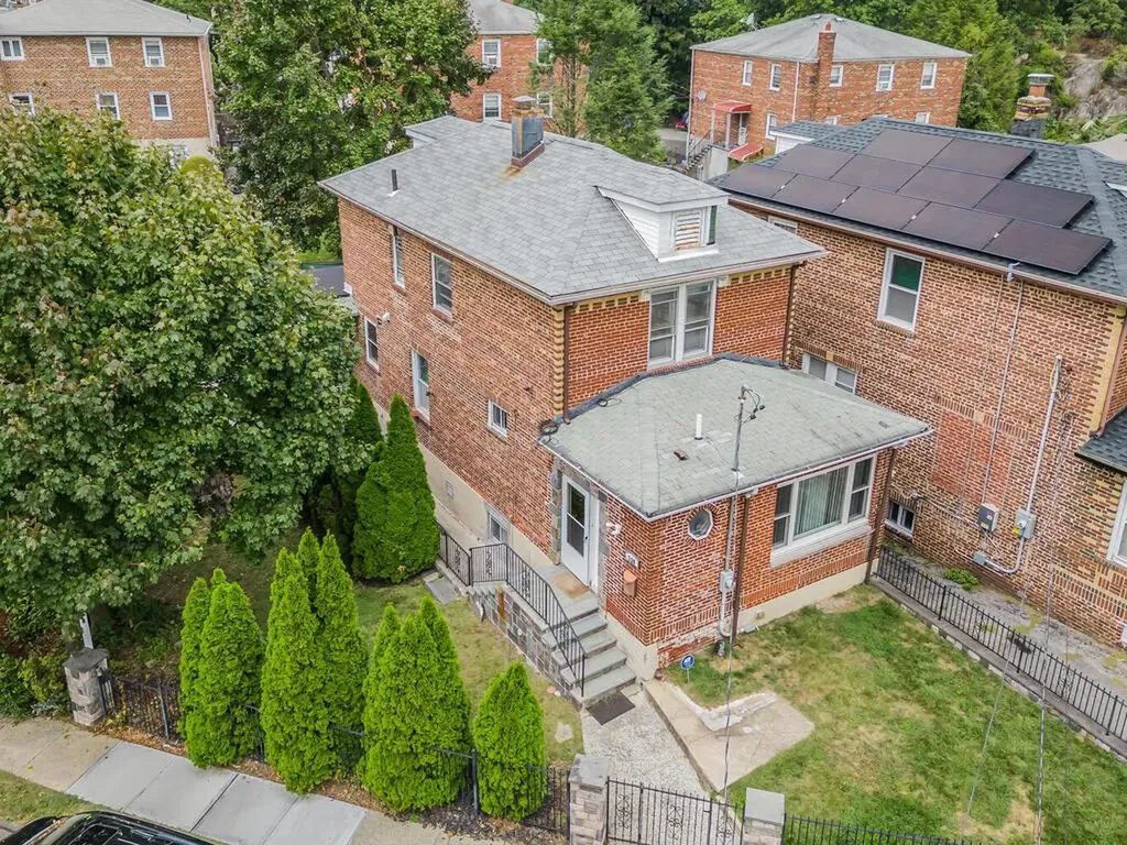 139 Hart Avenue Yonkers NY 10704