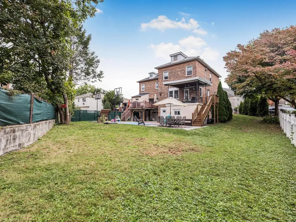 139 Hart Avenue Yonkers NY 10704