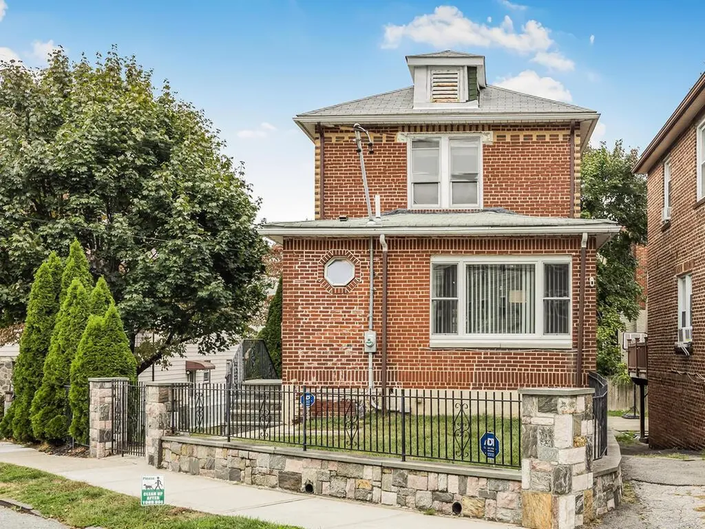 139 Hart Avenue Yonkers NY 10704