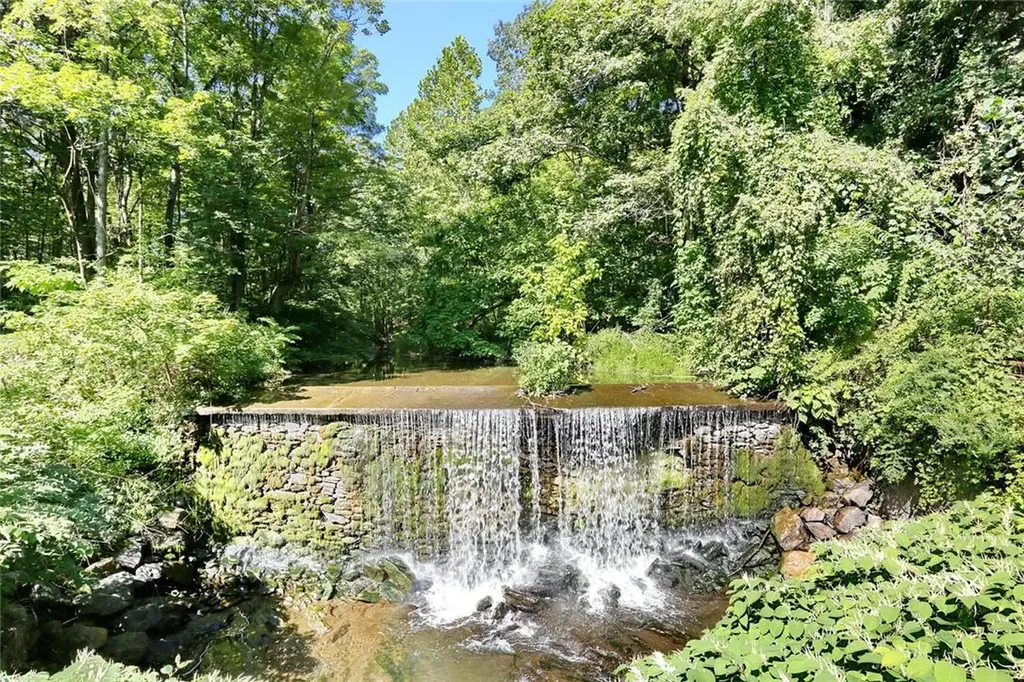350 Old Post Road Marlboro NY 12542