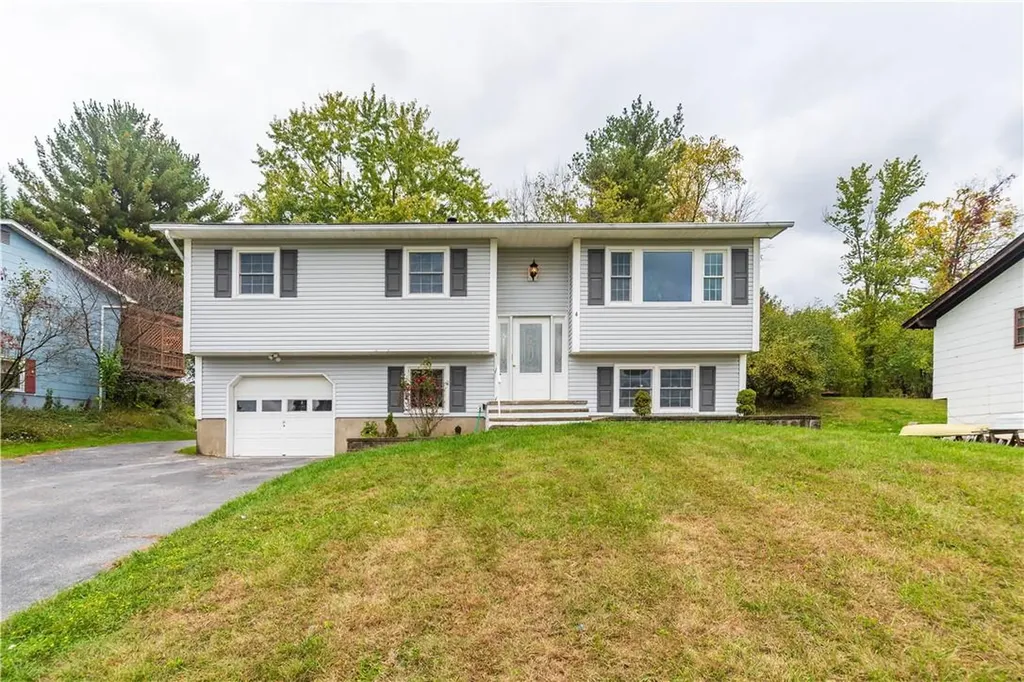 4 Roe Circle Monroe NY 10950