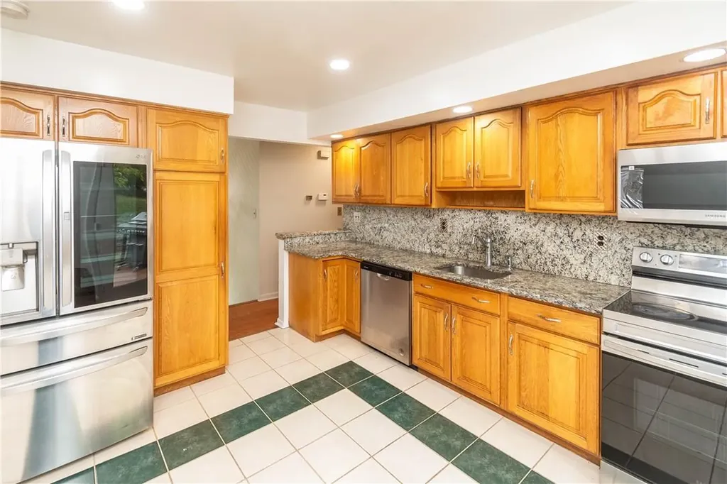4 Roe Circle Monroe NY 10950