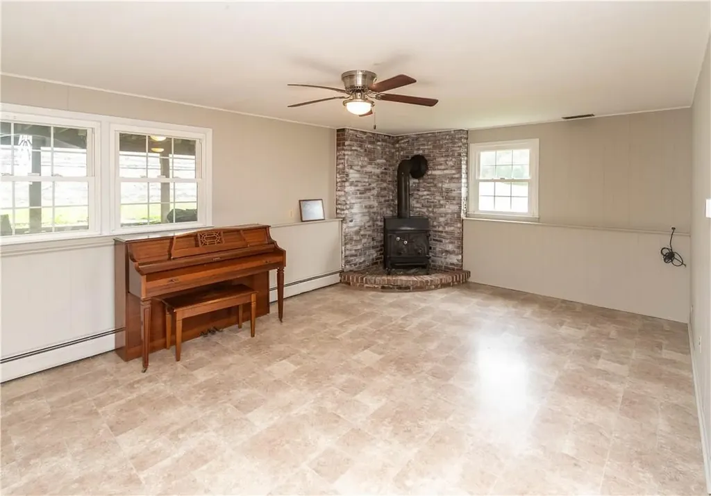4 Roe Circle Monroe NY 10950