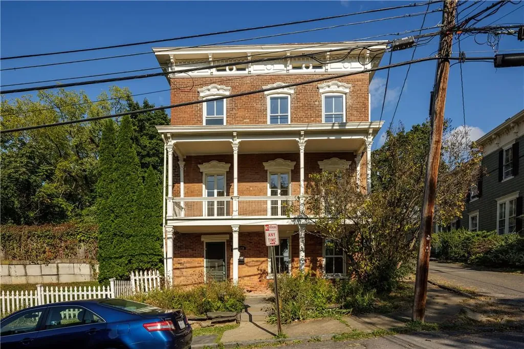 170 Broad Street Catskill NY 12414