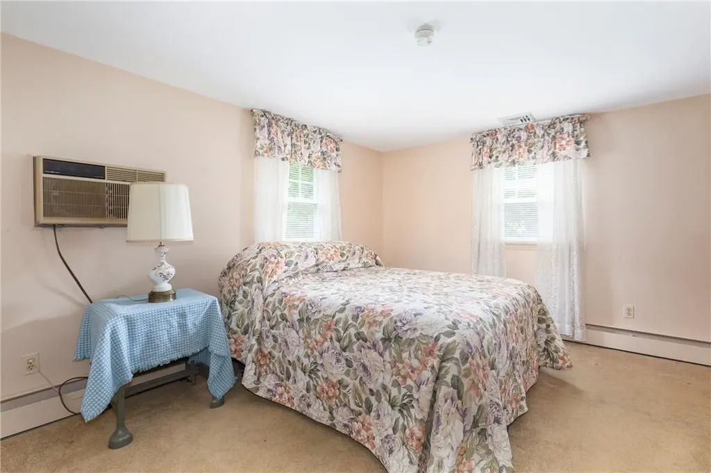40 Pleasant Lane Poughkeepsie NY 12603