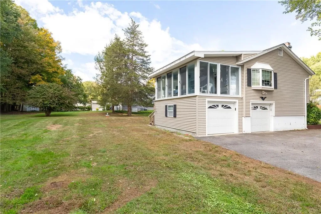 40 Pleasant Lane Poughkeepsie NY 12603