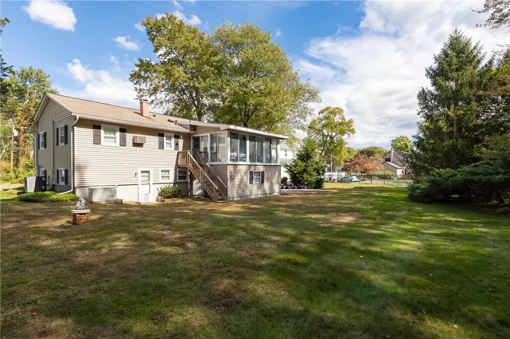 40 Pleasant Lane Poughkeepsie NY 12603