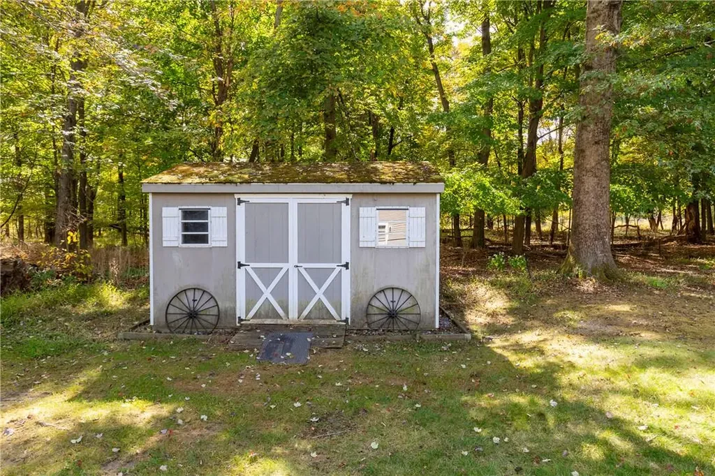 40 Pleasant Lane Poughkeepsie NY 12603