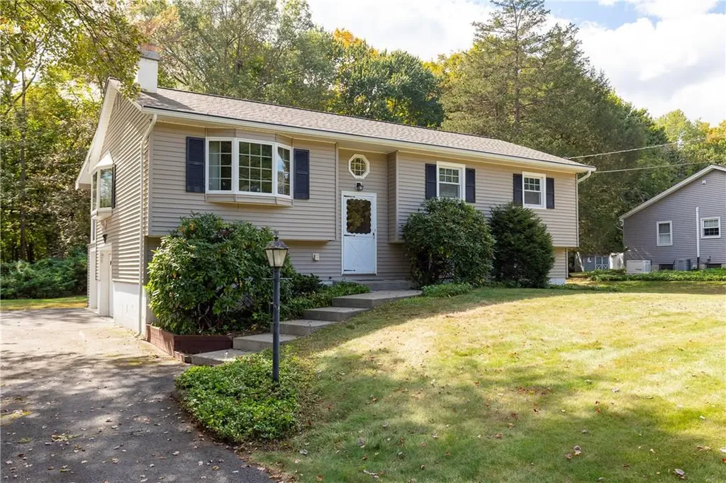 40 Pleasant Lane Poughkeepsie NY 12603